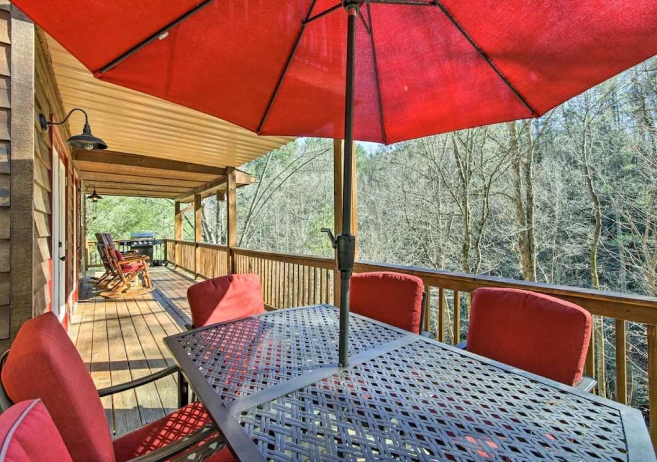 Amazing Creek View Cabin W/ Hot Tub, Firepit & Pool Table Ellijay Extérieur photo