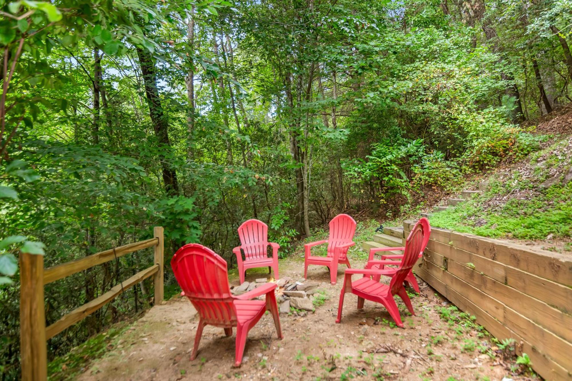 Amazing Creek View Cabin W/ Hot Tub, Firepit & Pool Table Ellijay Extérieur photo