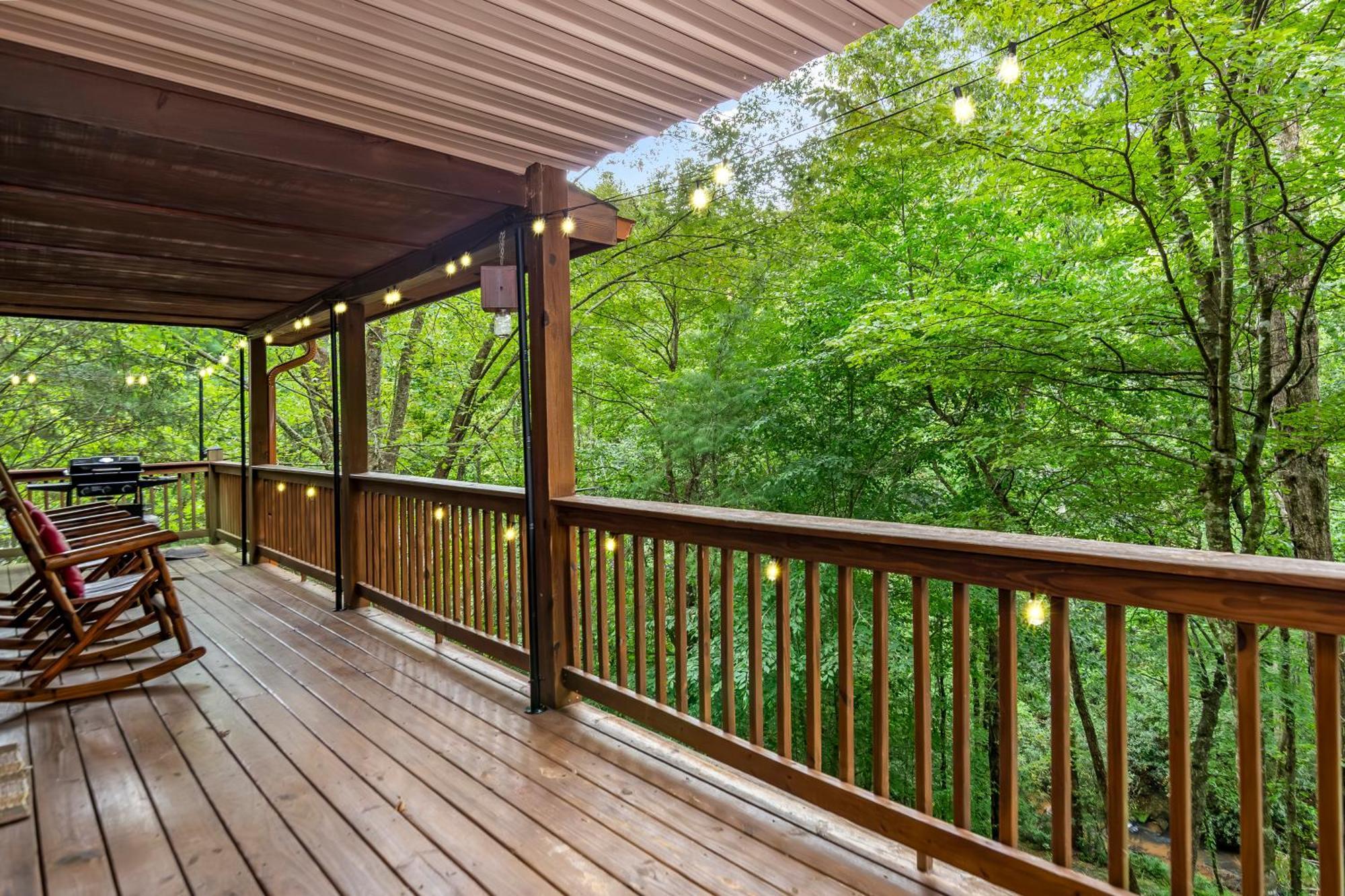 Amazing Creek View Cabin W/ Hot Tub, Firepit & Pool Table Ellijay Extérieur photo
