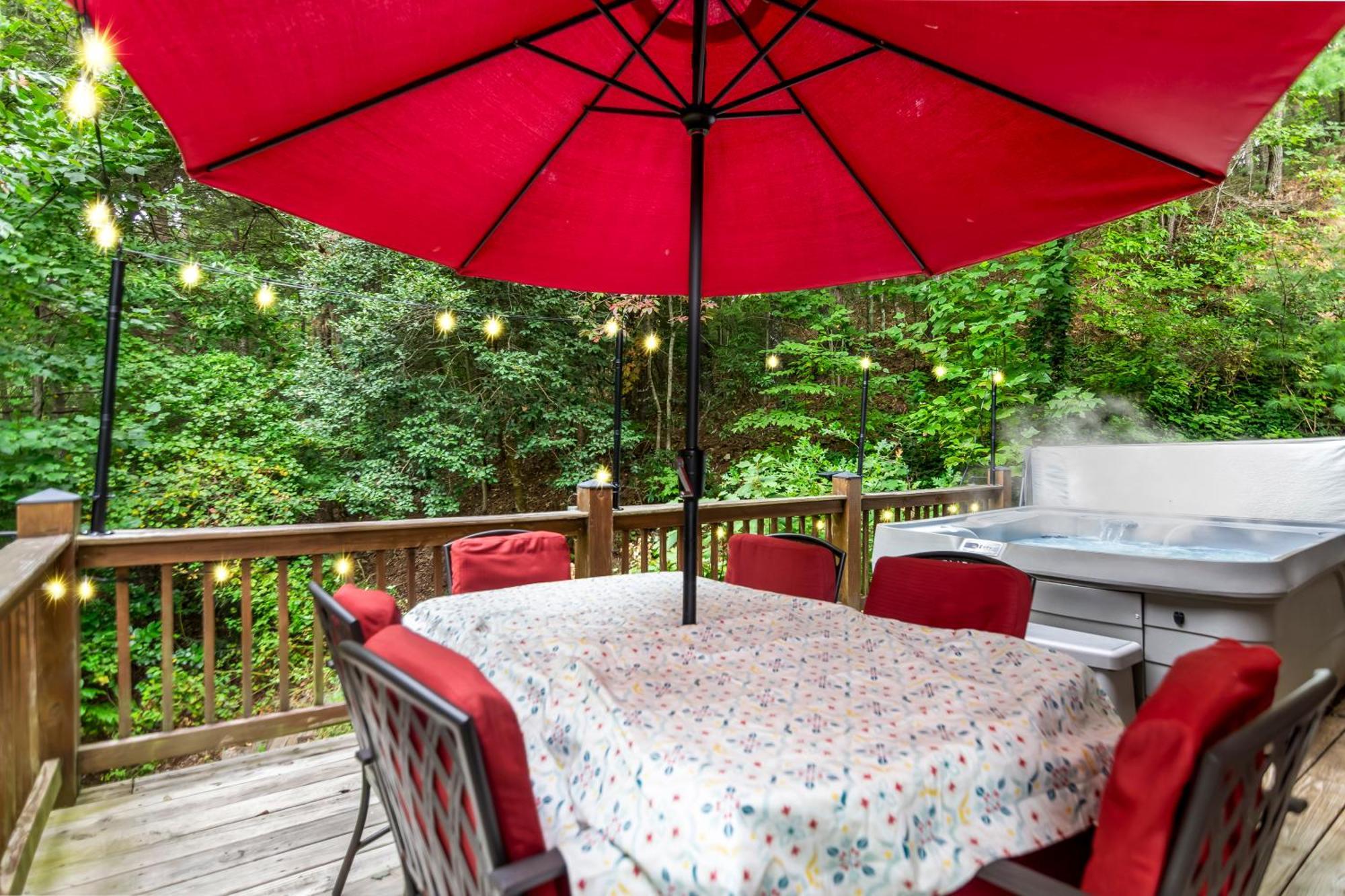 Amazing Creek View Cabin W/ Hot Tub, Firepit & Pool Table Ellijay Extérieur photo