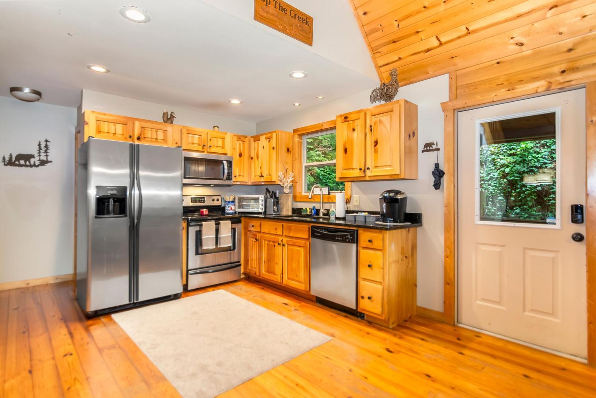 Amazing Creek View Cabin W/ Hot Tub, Firepit & Pool Table Ellijay Extérieur photo